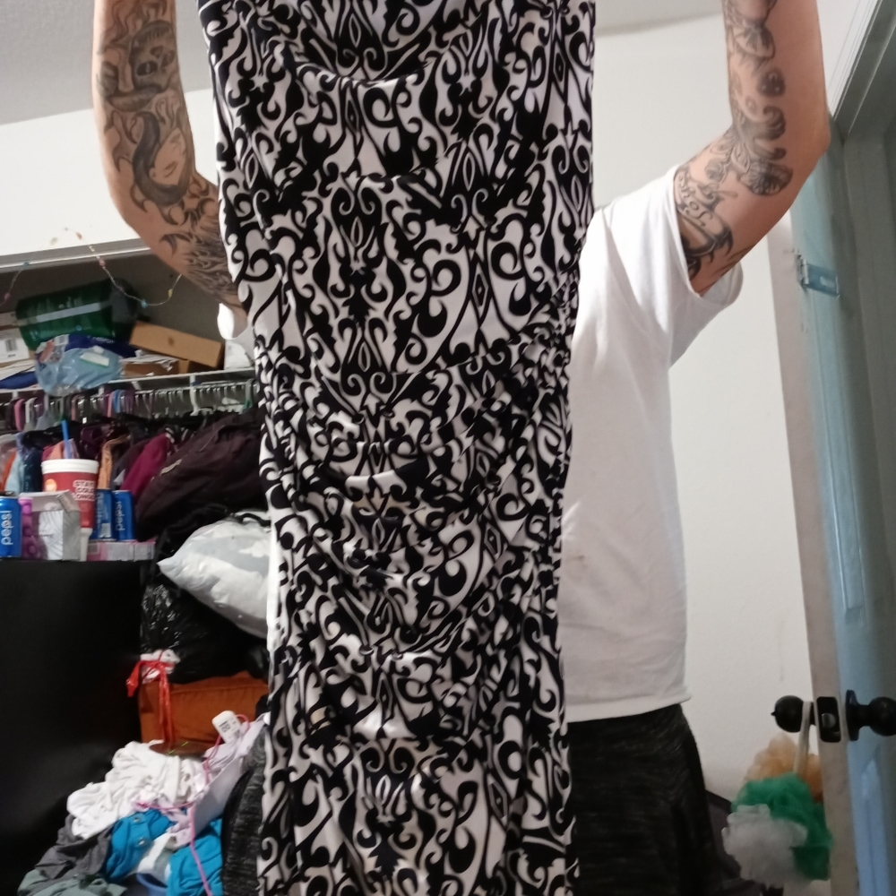 Black and white slik size 16 dress